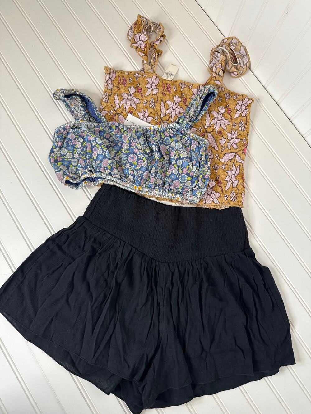 NWT Aerie & American Eagle Lot of 3 - Smocked Cropped Top & Shorts Bundle Sz M